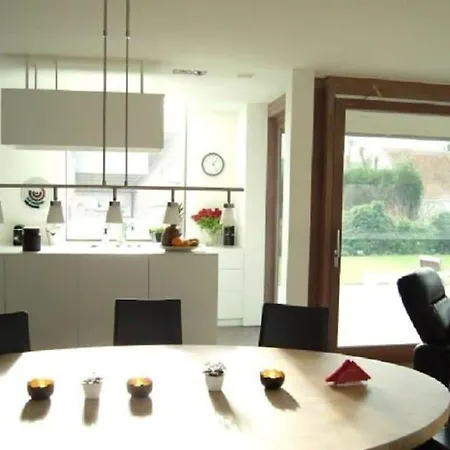 Villa The Breakdown At Sea